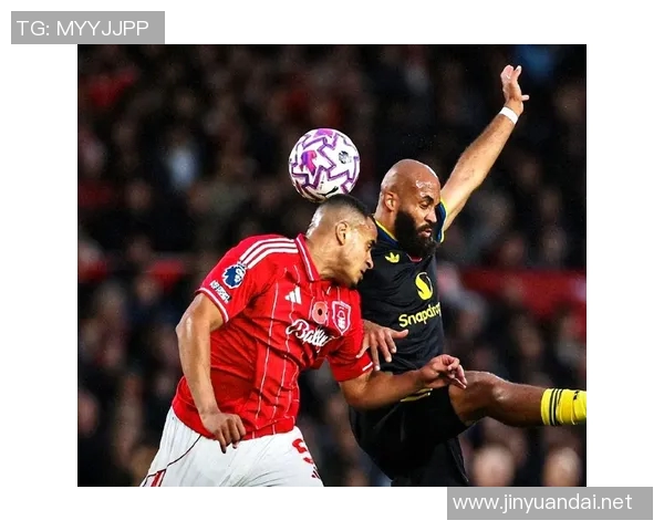 足球明星们的精彩过人技巧与绝妙射门瞬间回顾