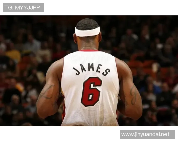 NBA篮球明星车摆件让你的爱车瞬间升级成球场风范的完美选择 NBA篮球明星车摆件让你的爱车瞬间升级成球场风范的完美选择